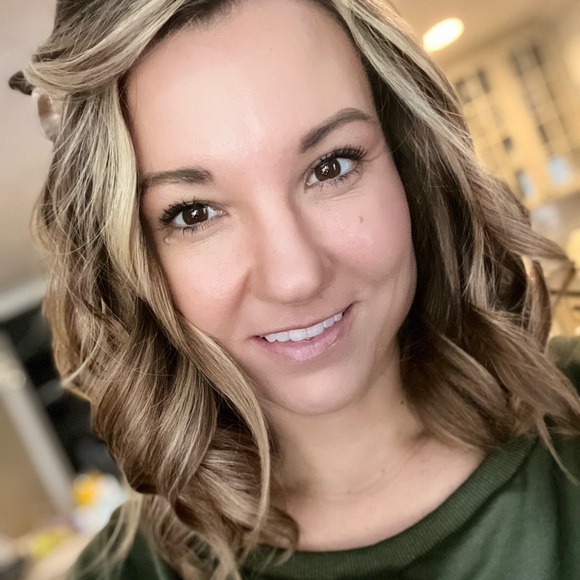 Meet your Posher, Crystal - Picture 1 of 1